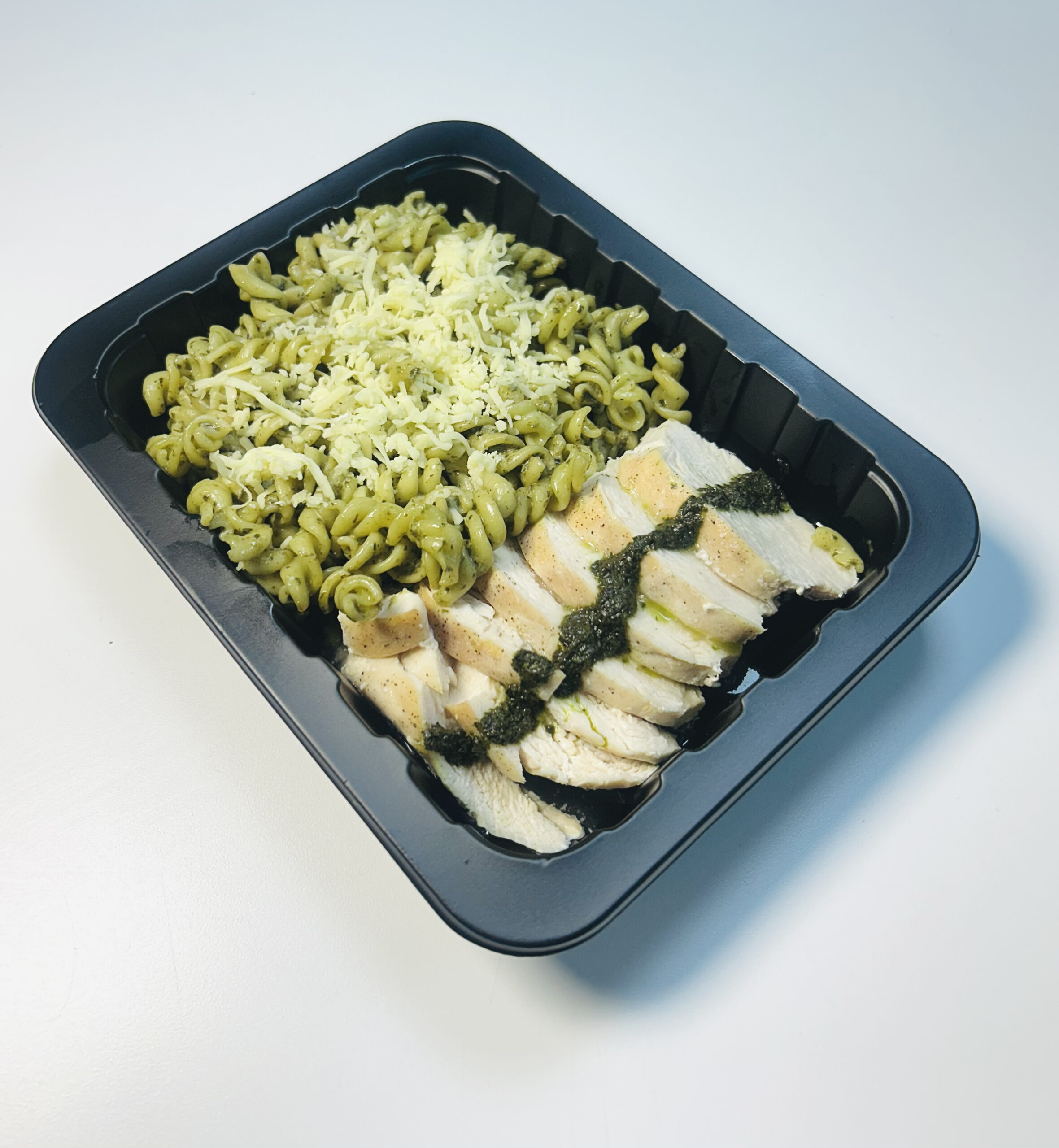 Pechuga de Pollo con Fusili Pesto