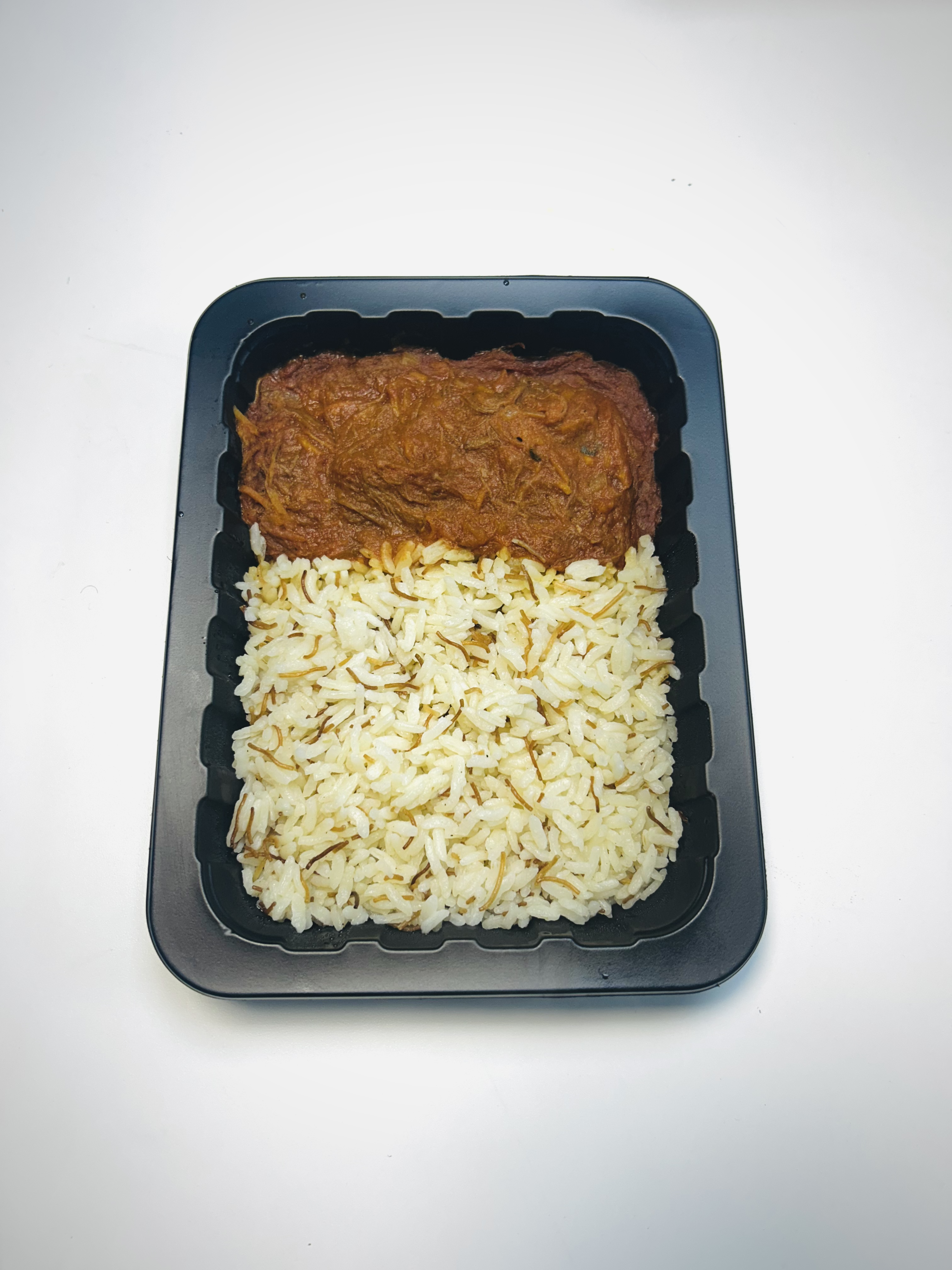 Desmechada Pomodoro con Arroz Árabe