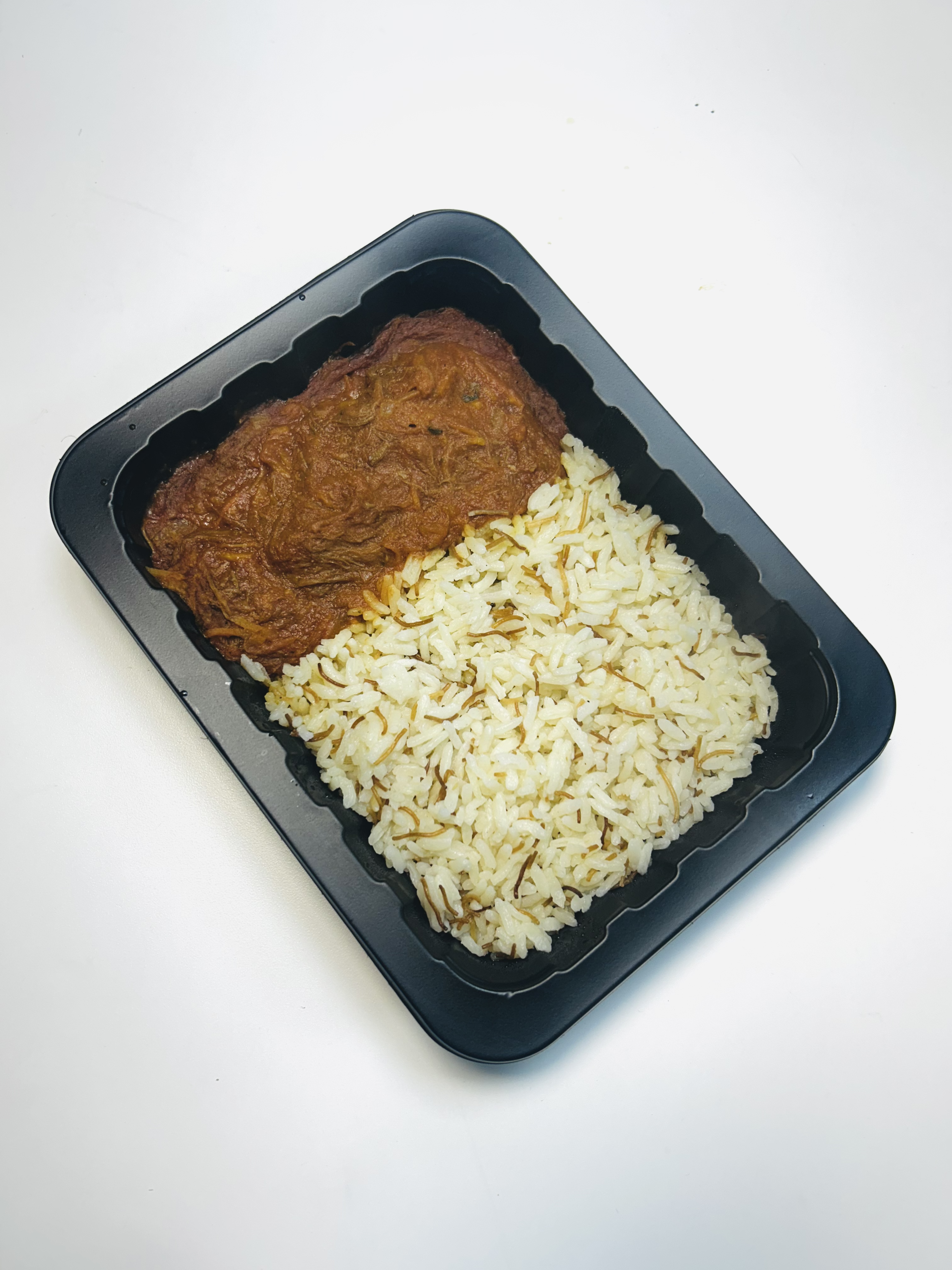 Desmechada Pomodoro con Arroz Árabe